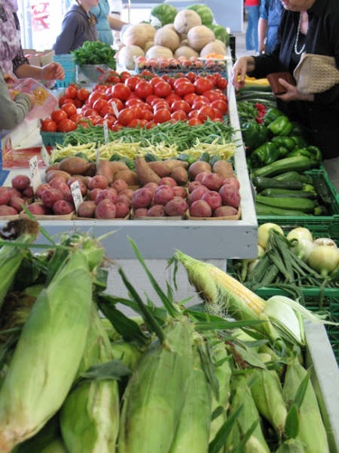 Mary’s Barn Market Image