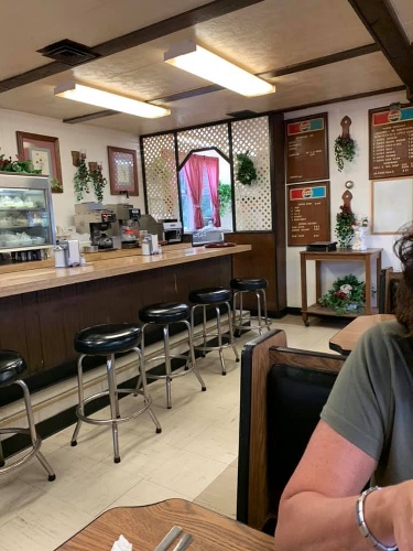 Barb’s Diner Image