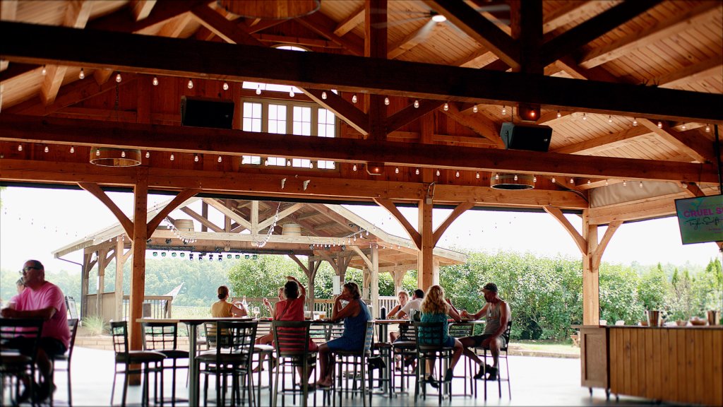 Gather 'Round the Table …Outdoors! Gather 'Round the Table …Outdoors!