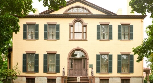 The front facade of the Steward House Museum