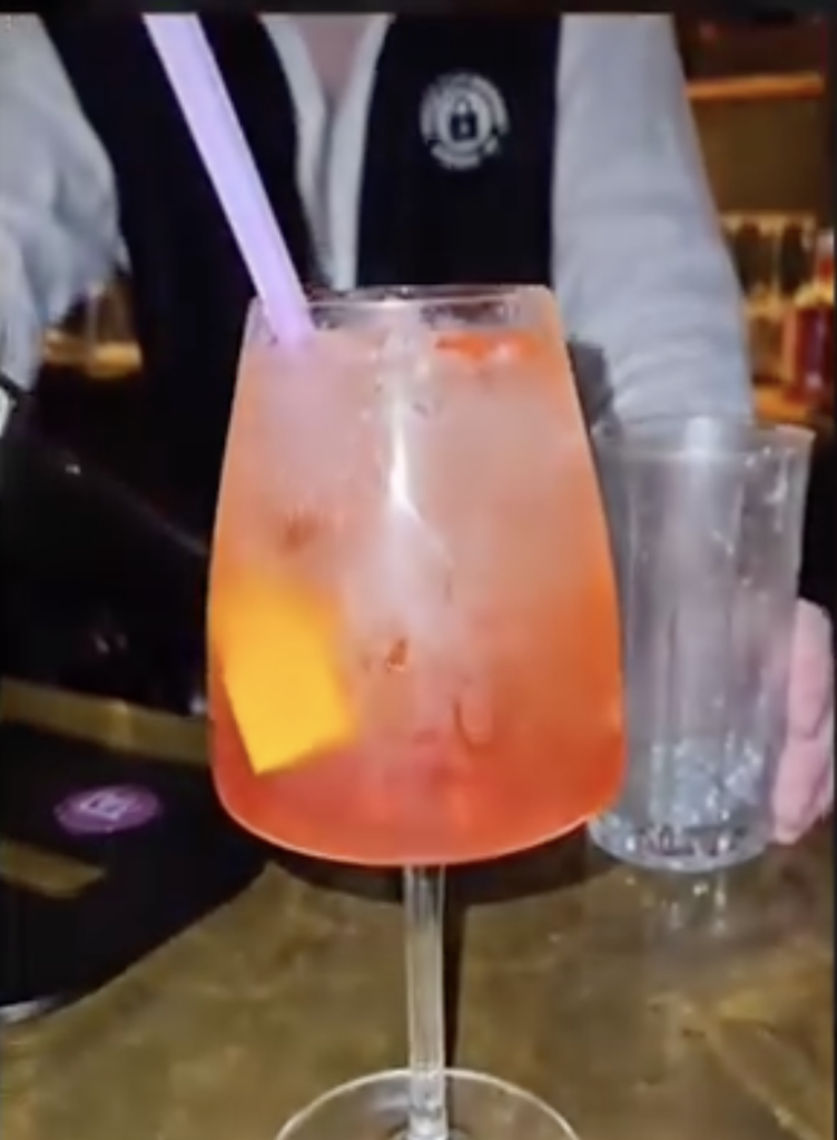MOCKTAIL: CREATIVITY IN CRAFTING UNIQUE DRINKS