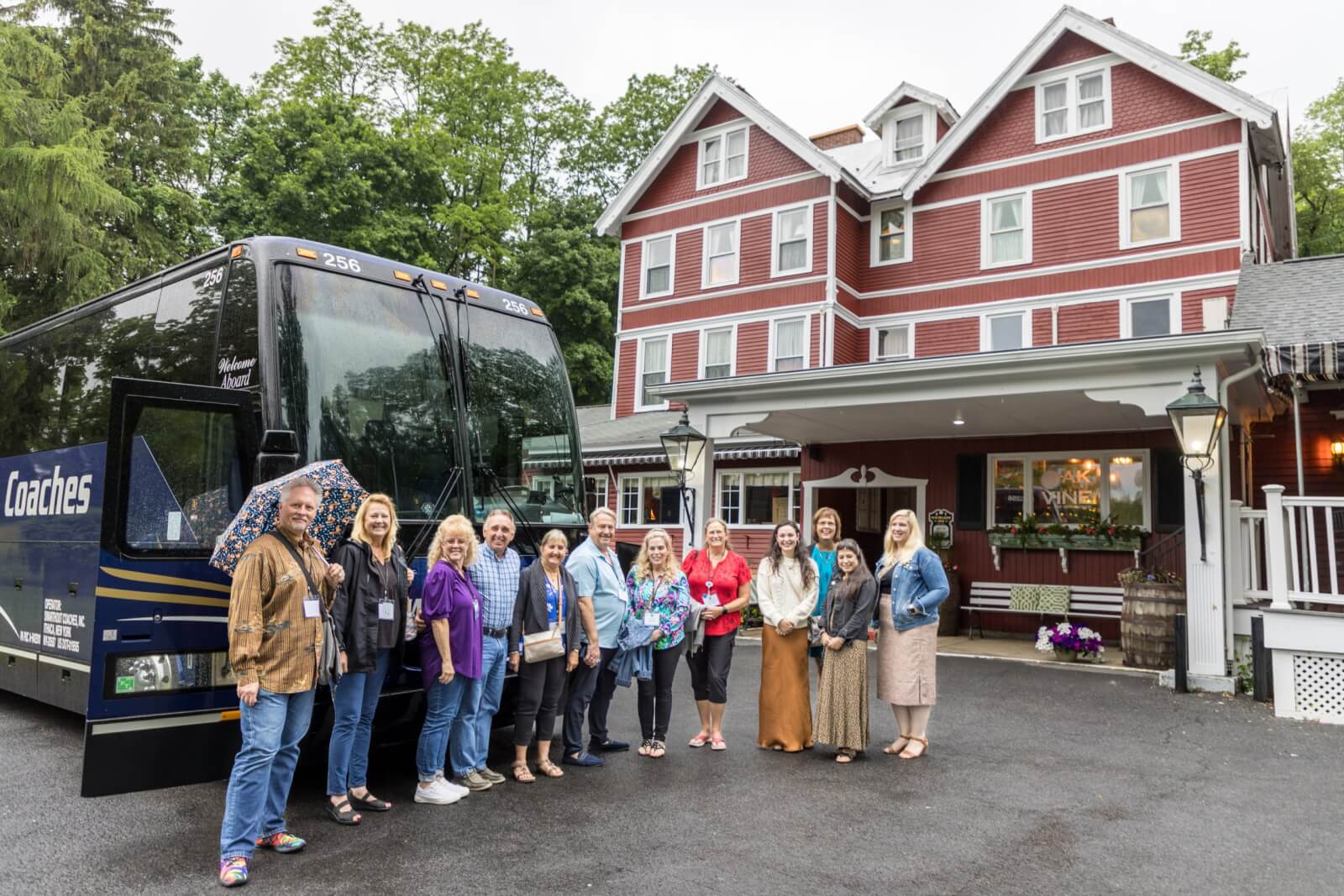 Group of people in front of the Springside Inn