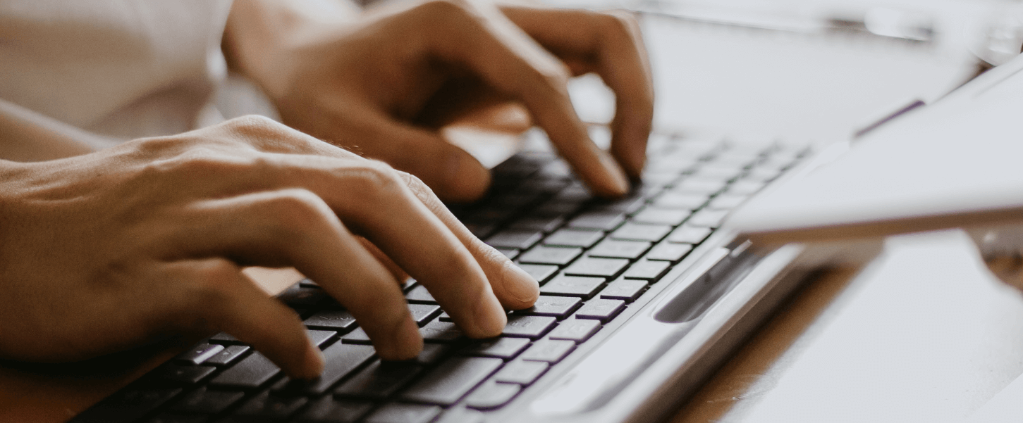 computer keyboard to highlight social media pro tip page