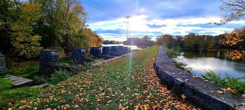 Centerport Aqueduct Image