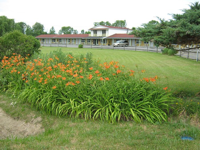 Sleepy Hollow Motel Image